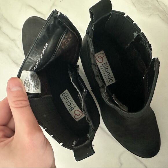 Blondo Black NOA Cognac Nubuck Waterproof Zip Block Heel Ankle Booties Size 8 - Picture 6 of 16